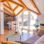 Comfortable Near Opatija ماتولي