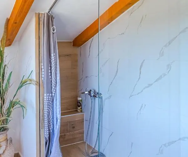 Апартаменты Comfortable Near Opatija Матульи