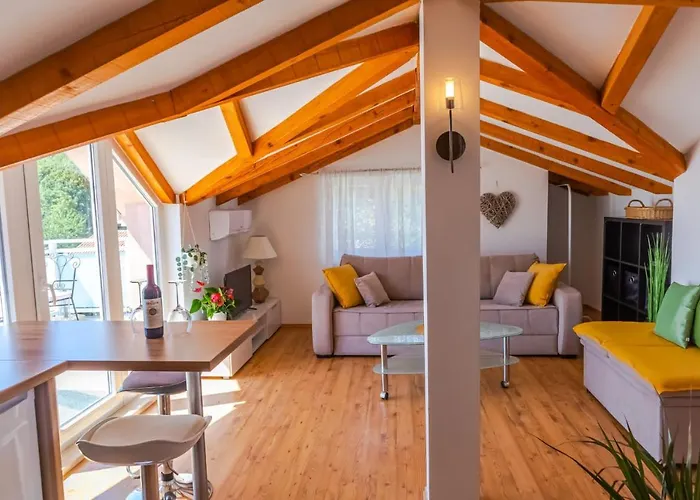 Comfortable Near Opatija * Матульи