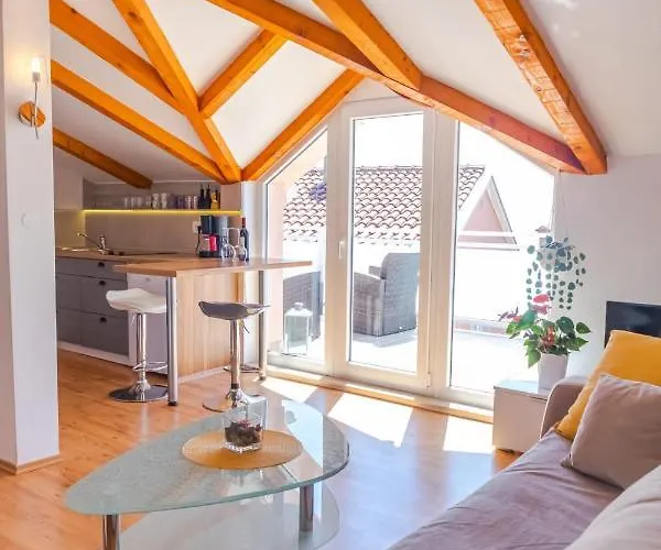 Comfortable Near Opatija Матульи