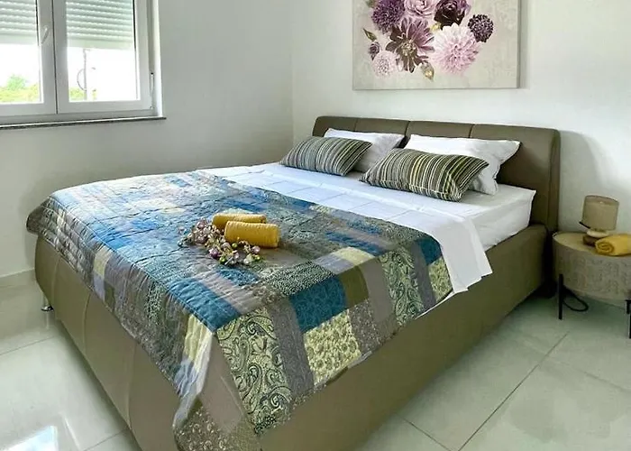Comfortable Near Opatija Матульи