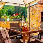 Comfortable Apartment Near Opatija