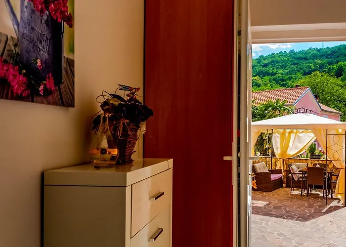 Comfortable Apartment Near Opatija Apartment